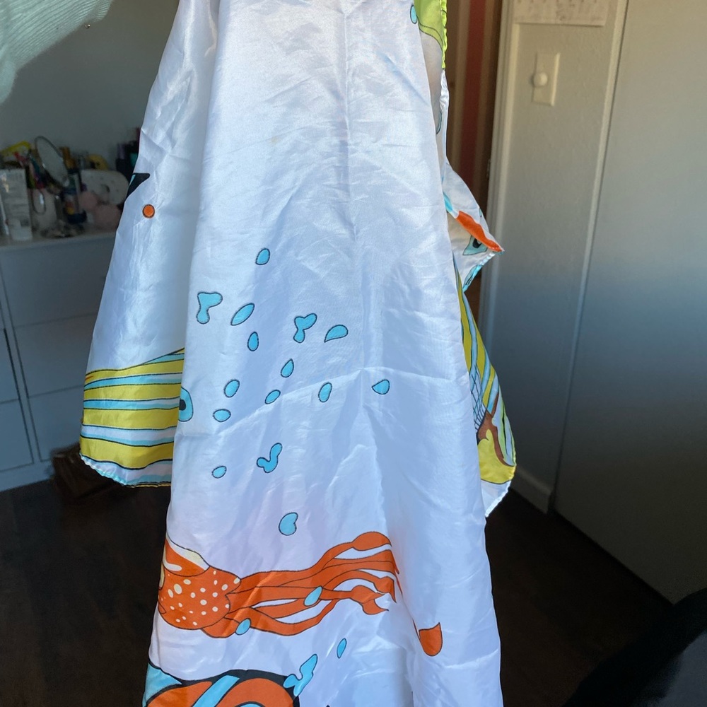 Kids haircut cape.